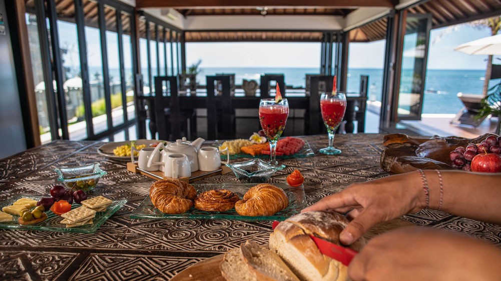 Tirtha Bayu Villa II - In-villa breakfast